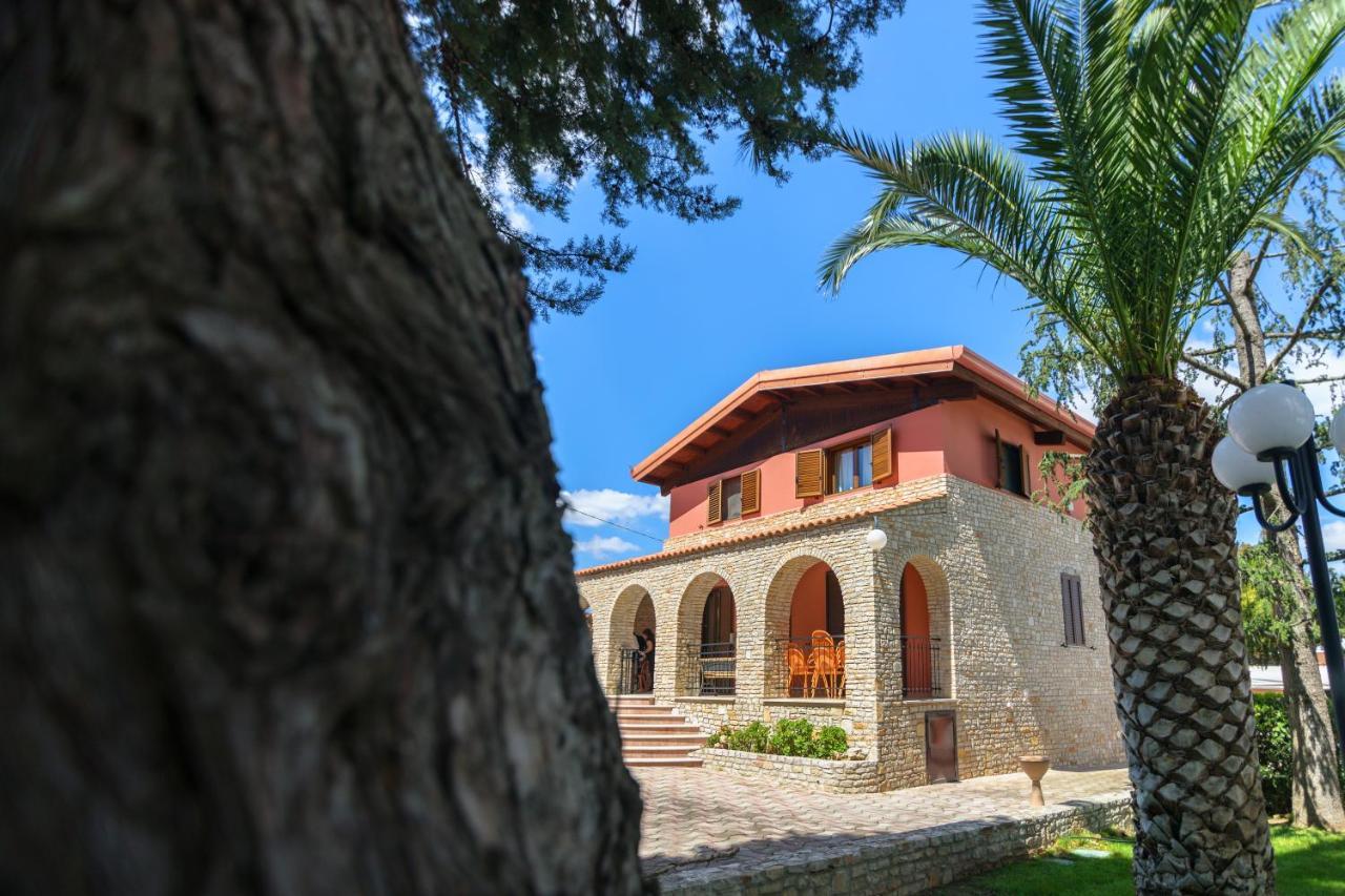 B&B Villa Adriana Andria Ngoại thất bức ảnh